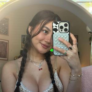 Laure0 - date a Swedish, 100% free Laure0